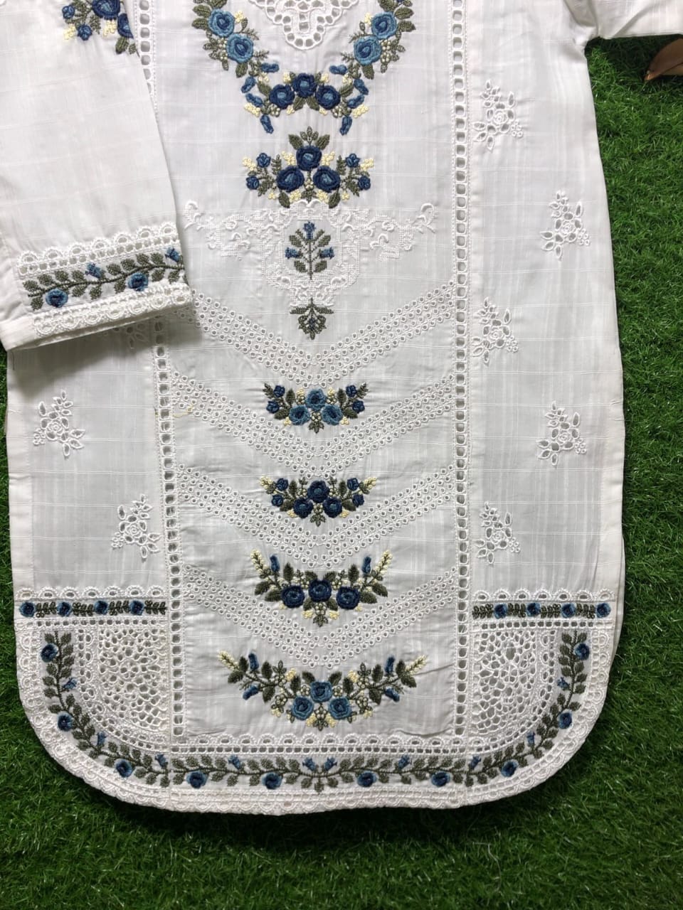Chic White Kurta with Blue Embroidery