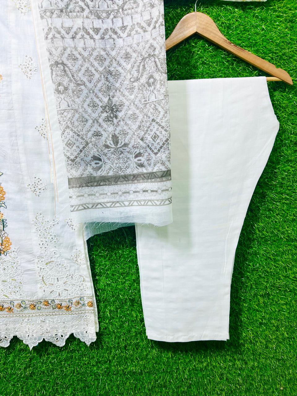 3 Piece Cottan Doria Line Suit Enbroidery